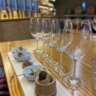 Set de prova de vinhos verdes e harmonização com petiscos diferentes e exóticos
