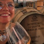 Prova de vinhos de Carcavelos feita com a Sommelier Flávia de Carvalho com os participantes das vinhas comunitárias de Cascais, Portugal